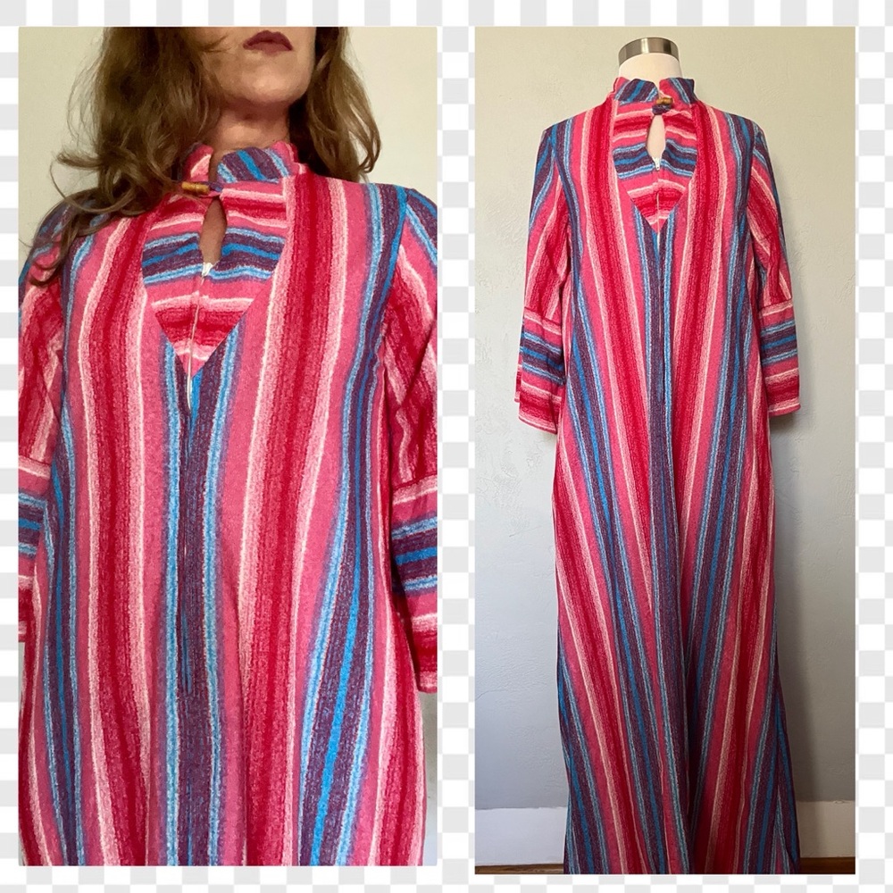 NOS 1970s Mervyn’s Guilford Mills Rainbow Stripe Terry Cloth Kaftan Robe Sz S